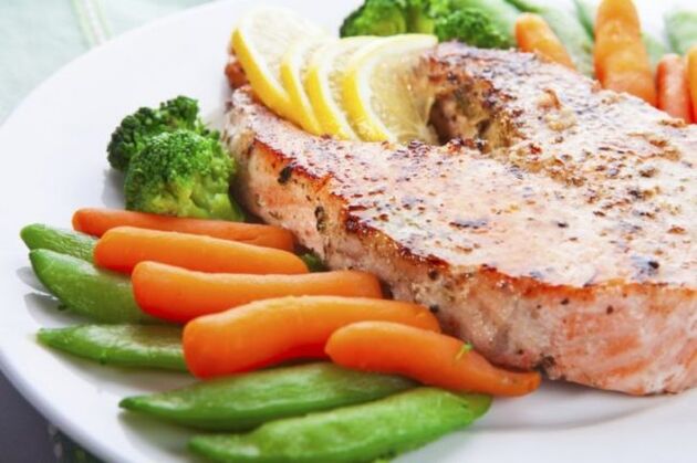 Fischfilet mit Gemüse für eine Proteindiät